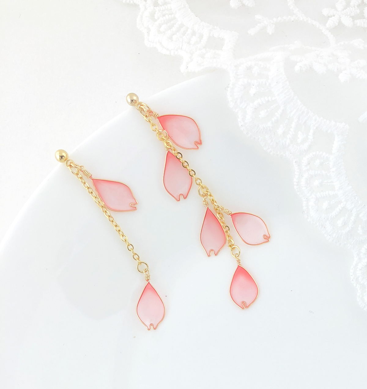 <b><p>Cherry leaf Long Drop Ear Girlfriend gift</p></b><b><p>桜の葉 ロング ドロップ イヤリ グィチ ガールフレンドの贈り物 自主制作 ホワイトデー</p></b><br /><br /><p align='center'>