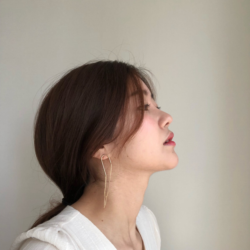 <b><p>Madle Bold Earrings silver Pel drop Unbalanced</p></b><b><p>マドル U ボールドピアス シルバー パロップ アンバランス 925 ギフト</p></b><br /><br /><p align='center'>