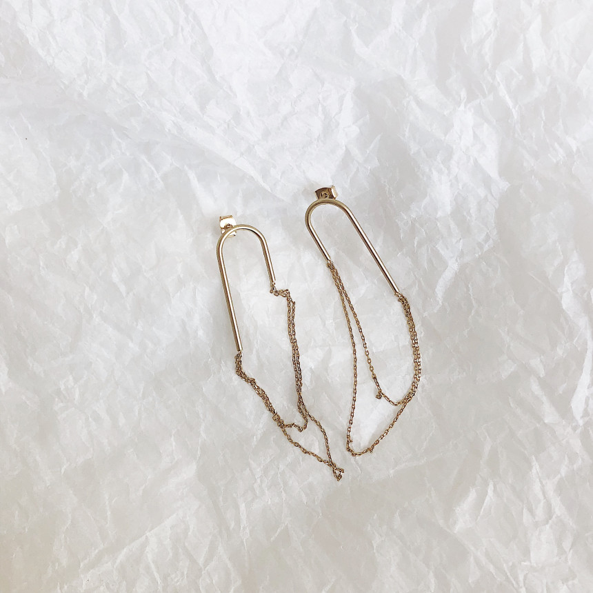 <b><p>Madle Bold Earrings silver Pel drop Unbalanced</p></b><b><p>マドル U ボールドピアス シルバー パロップ アンバランス 925 ギフト</p></b><br /><br /><p align='center'>