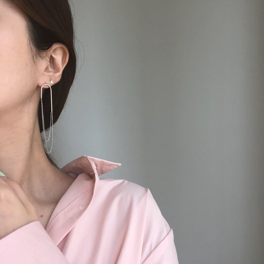 <b><p>Madle Bold Earrings silver Pel drop Unbalanced</p></b><b><p>マドル U ボールドピアス シルバー パロップ アンバランス 925 ギフト</p></b><br /><br /><p align='center'>