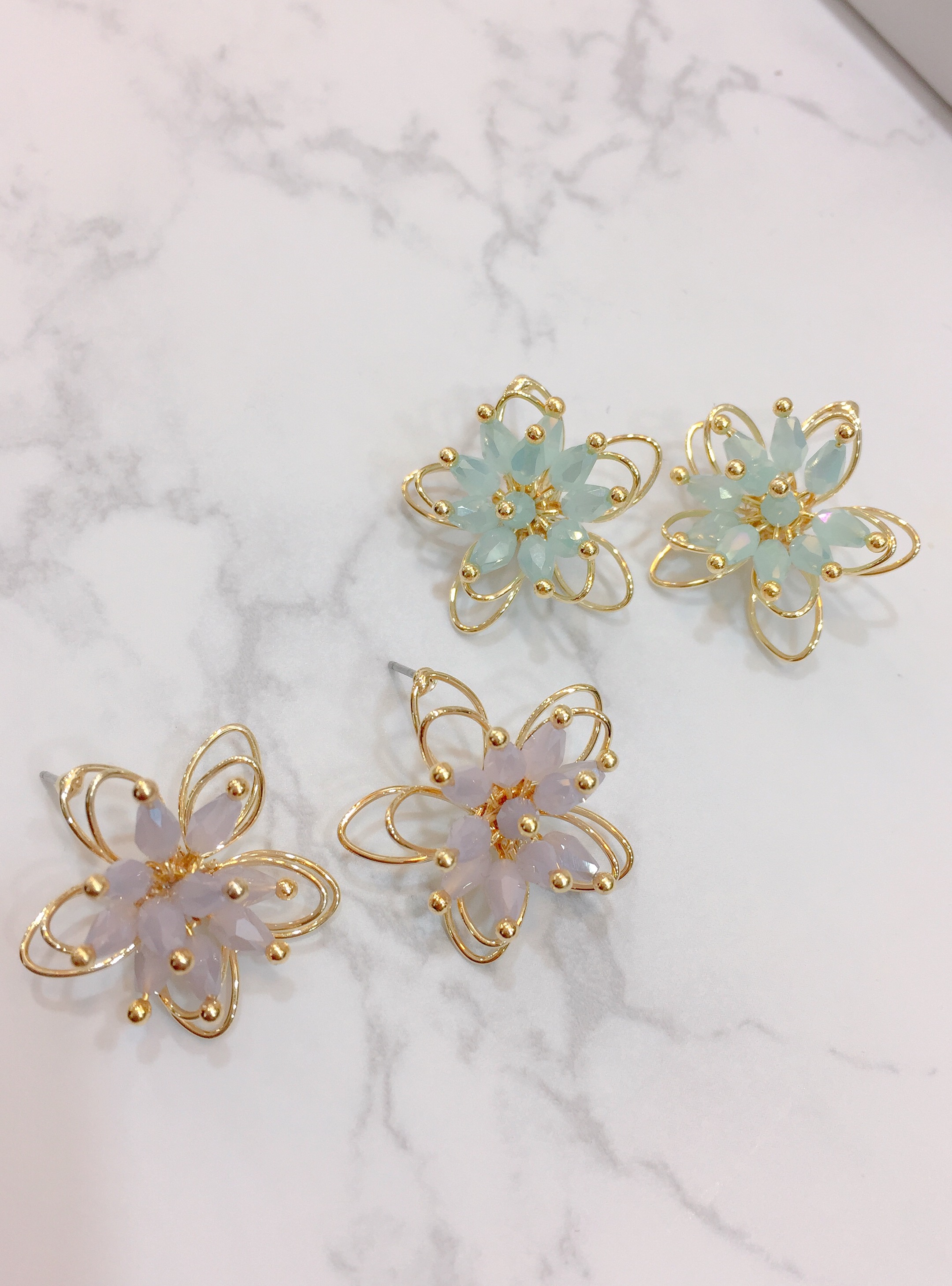 <b><p>spring Bl flower handmade ear</p></b><b><p>春 ブリンブリン フラワー ハンドメイド イヤグ</p></b><br /><br /><p align='center'>