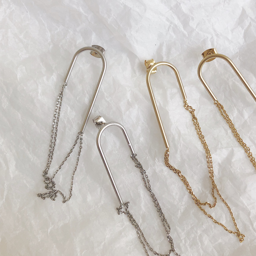 <b><p>Madle Bold Earrings silver Pel drop Unbalanced</p></b><b><p>マドル U ボールドピアス シルバー パロップ アンバランス 925 ギフト</p></b><br /><br /><p align='center'>