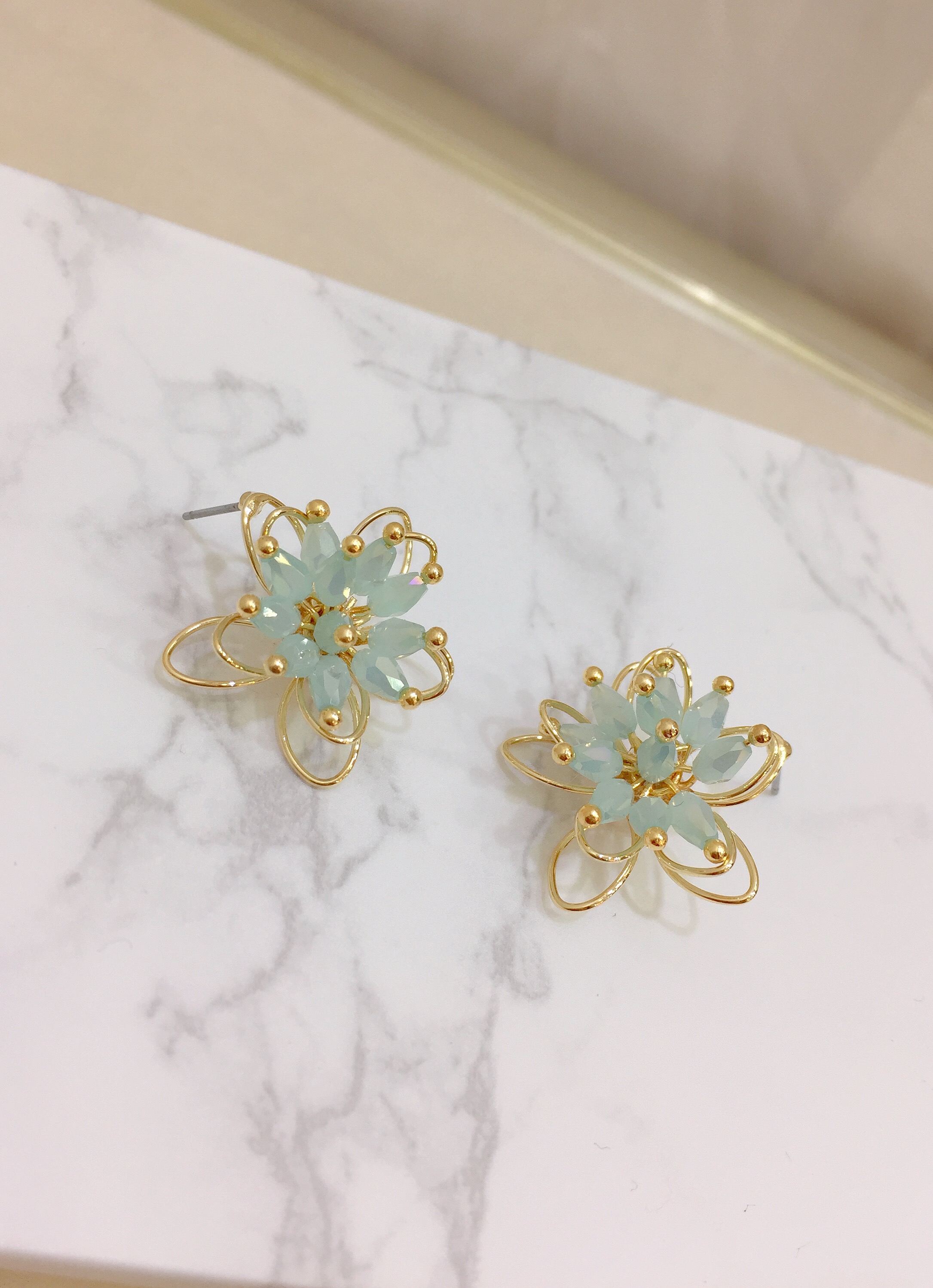 <b><p>spring Bl flower handmade ear</p></b><b><p>春 ブリンブリン フラワー ハンドメイド イヤグ</p></b><br /><br /><p align='center'>