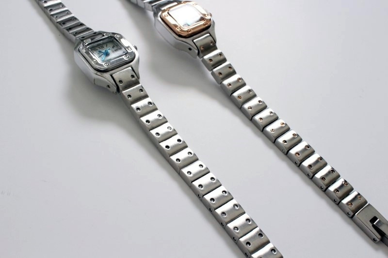 <b><p>Minimal edge Won Met watch fee 20's Ref</p></b><b><p>ミニマル エッジ 女性 メタル時計 20代 洗練された すっきりとした カジュアル</p></b><br /><br /><p align='center'>