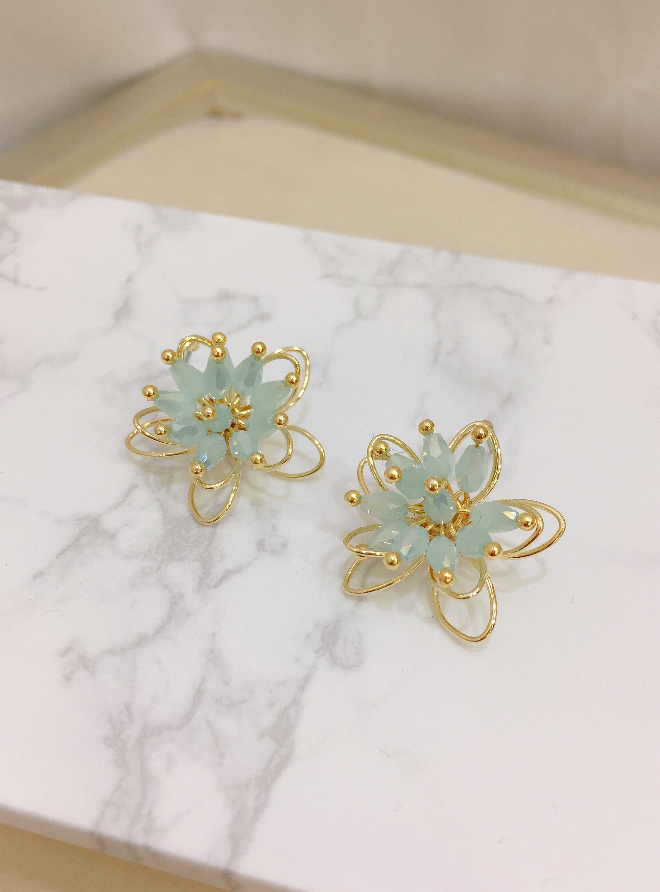 <b><p>spring Bl flower handmade ear</p></b><b><p>春 ブリンブリン フラワー ハンドメイド イヤグ</p></b><br /><br /><p align='center'>