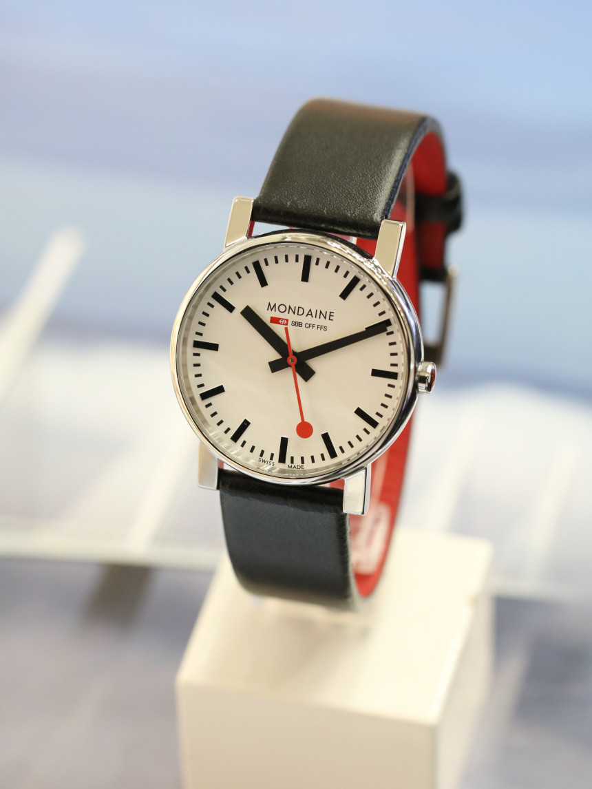 <b><p>Mondaine OFFICIAL SWISS RAILWAYS Women's</p></b><b><p>モンデイン 公式 スイス 鉄道 レディース時計 A658.30300.11SBBK</p></b><br /><br /><p align='center'>