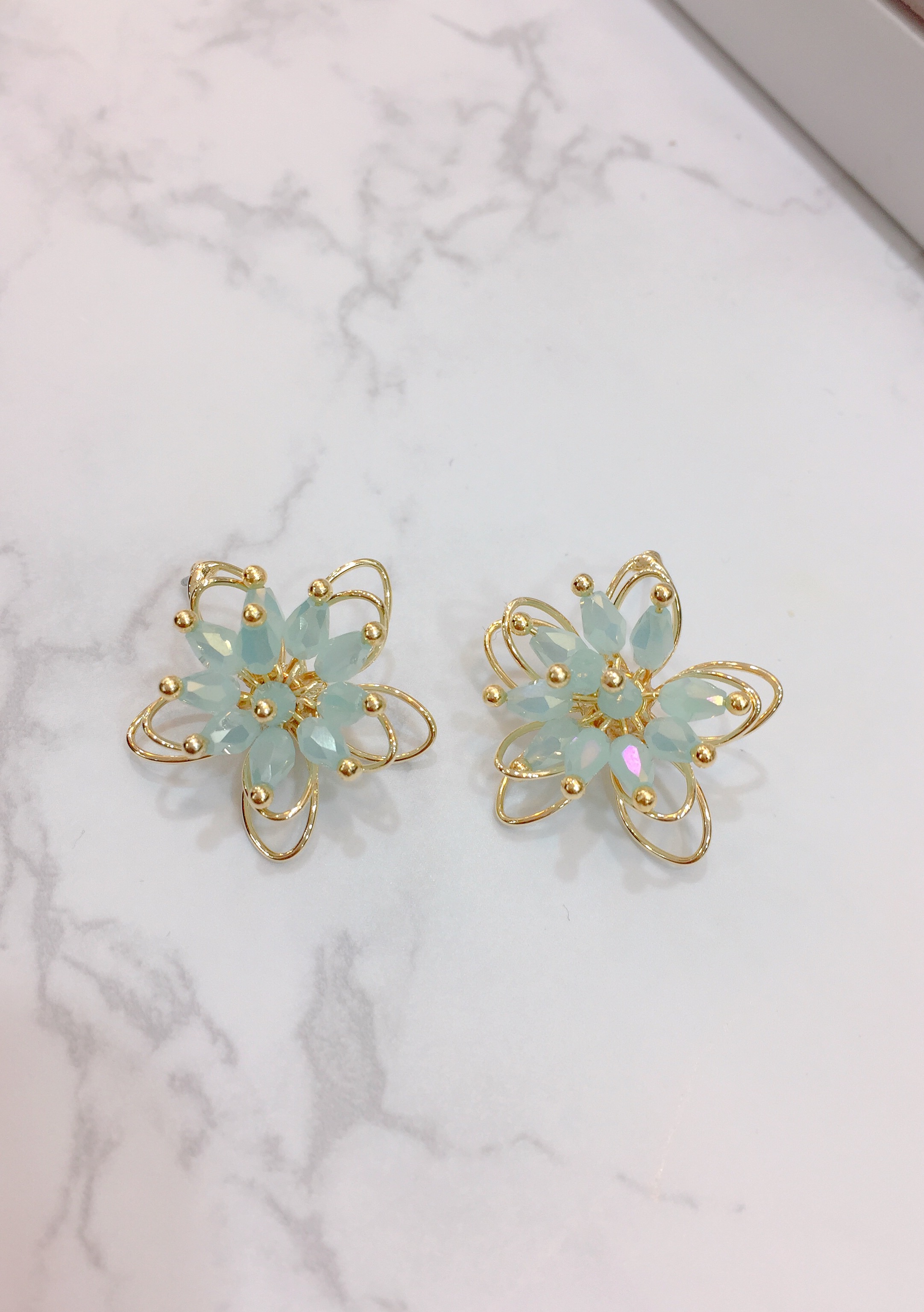 <b><p>spring Bl flower handmade ear</p></b><b><p>春 ブリンブリン フラワー ハンドメイド イヤグ</p></b><br /><br /><p align='center'>