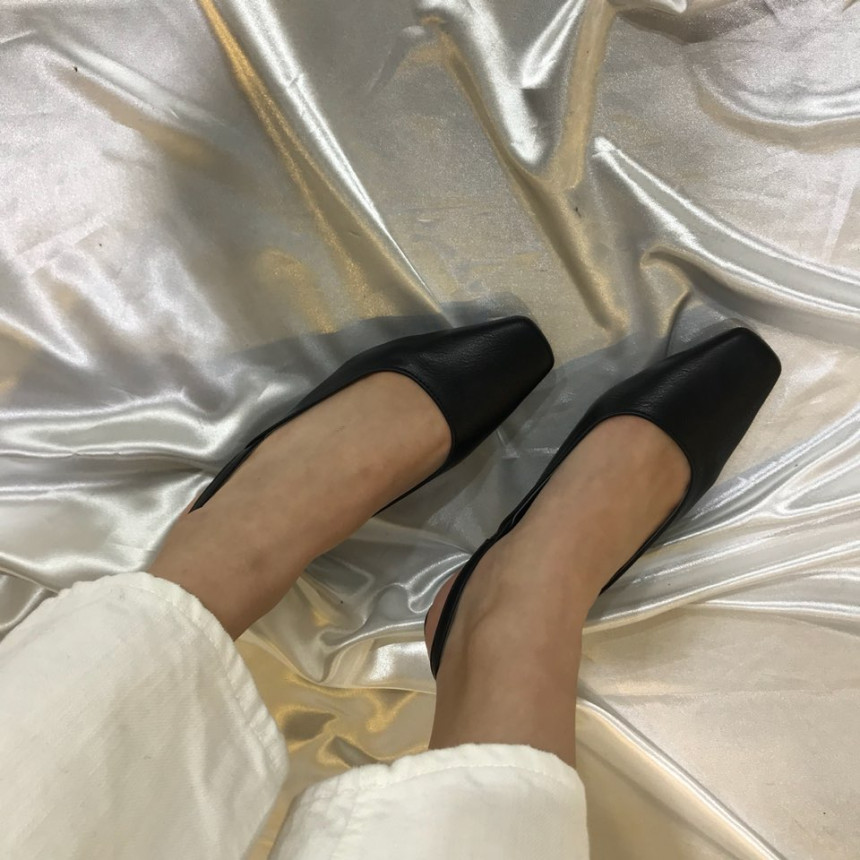 <b><p>Korean daily Each Middle Hl Sling Bag 6cm3059</p></b><b><p>韓国語 デイリー ガクコ ミドルヒール スリングバック6cm3059 ワンピースによく似合う</p></b><br /><br /><p align='center'>