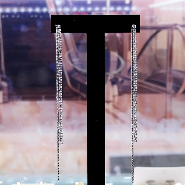 <b><p>Eileen Rhinestone Drop Earrgs ajbe18075 Urban</p></b><b><p>アイリーン ラインスト ドロップイヤリング ajbe18075 都会的な 洗練されたコーディネート</p></b><br /><br /><p align='center'>