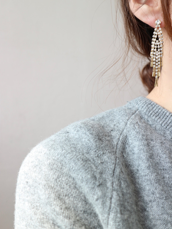 <b><p>gold Zoran Drop earring In sight eshy look</p></b><b><p>ゴールド ジュルラン ドロップイヤリングy 視線集中 ドレッシック 効果 光沢 手札ピルク</p></b><br /><br /><p align='center'>