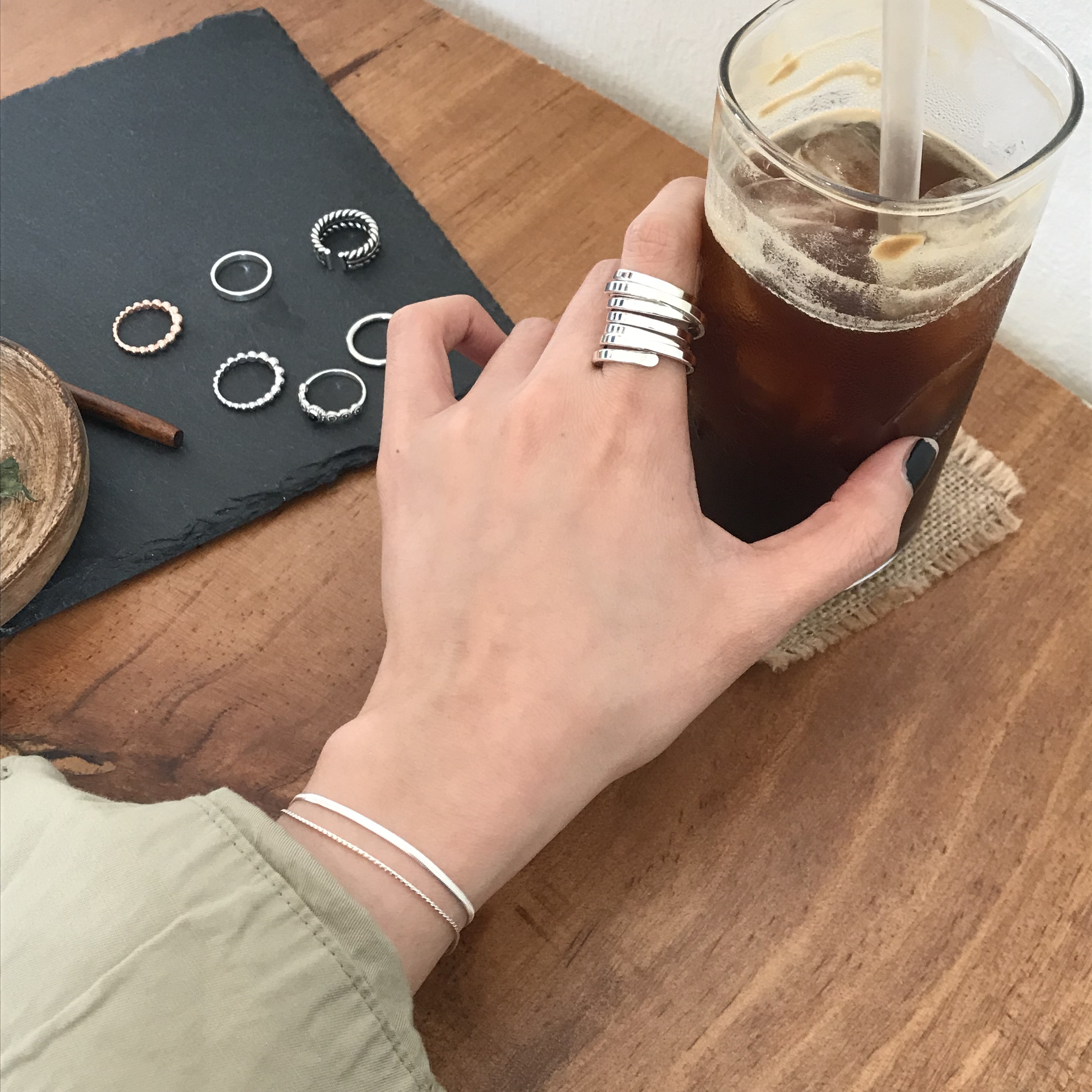 <b><p>Silver 925 day open 8 lines rg kk Tw Index</p></b><b><p>シルバー925 デイリー オープン 8行 リング ねじれ プレッツェル 検知 豪華な</p></b><br /><br /><p align='center'>