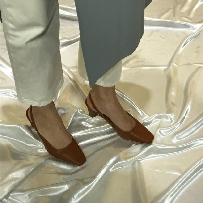 <b><p>Korean daily Each Middle Hl Sling Bag 6cm3059</p></b><b><p>韓国語 デイリー ガクコ ミドルヒール スリングバック6cm3059 ワンピースによく似合う</p></b><br /><br /><p align='center'>