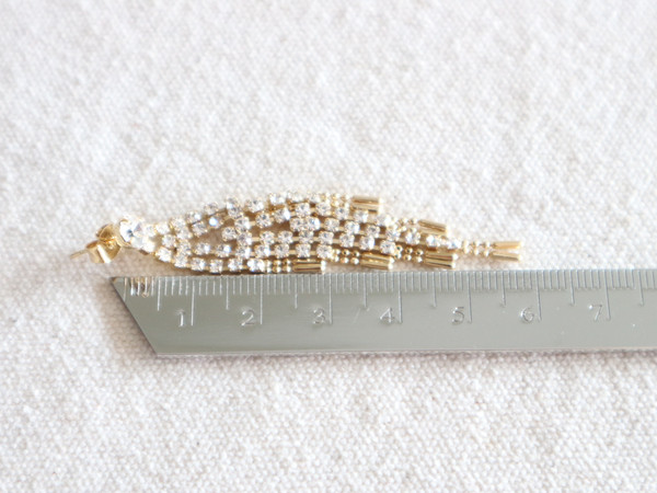 <b><p>gold Zoran Drop earring In sight eshy look</p></b><b><p>ゴールド ジュルラン ドロップイヤリングy 視線集中 ドレッシック 効果 光沢 手札ピルク</p></b><br /><br /><p align='center'>