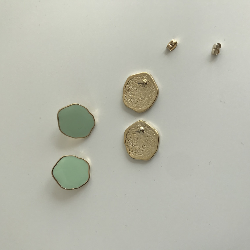 <b><p>Pastel earrings Viously coordad Colful design</p></b><b><p>パステルイヤリング 多様なコーディネートする カラフルなデザイン かわいいアクセサリー</p></b><br /><br /><p align='center'>