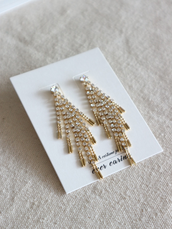 <b><p>gold Zoran Drop earring In sight eshy look</p></b><b><p>ゴールド ジュルラン ドロップイヤリングy 視線集中 ドレッシック 効果 光沢 手札ピルク</p></b><br /><br /><p align='center'>