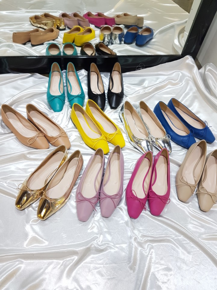 <b><p>Korean ribbon Flat Shoes 10 cols 3212 Well-dssed</p></b><b><p>韓国語 リボン フラットシューズ 10カラー3212 ワンピースによく似合う 様々な演出気取っ</p></b><br /><br /><p align='center'>