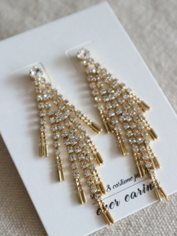 <b><p>gold Zoran Drop earring In sight eshy look</p></b><b><p>ゴールド ジュルラン ドロップイヤリングy 視線集中 ドレッシック 効果 光沢 手札ピルク</p></b><br /><br /><p align='center'>