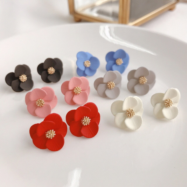<b><p>Clia Birth earring flower 6 Feme Wedd cony</p></b><b><p>椿 花言葉 イヤリング フラワー 6 色 フェミニンな 結婚式の祝賀客ルックコーディネート</p></b><br /><br /><p align='center'>