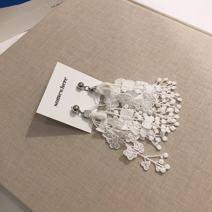 <b><p>Violet race Drop earring c617 ult White Sky</p></b><b><p>バイオレット レース ドロップイヤリング acc617 超 ホワイト ゆらゆら ヨリヨリた</p></b><br /><br /><p align='center'>