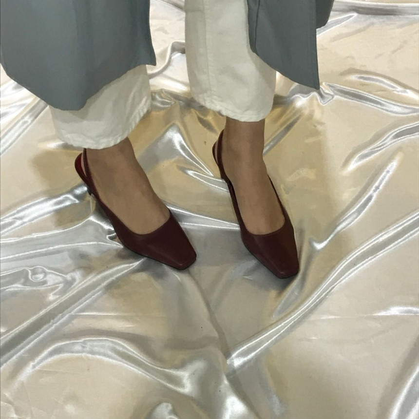 <b><p>Korean daily Each Middle Hl Sling Bag 6cm3059</p></b><b><p>韓国語 デイリー ガクコ ミドルヒール スリングバック6cm3059 ワンピースによく似合う</p></b><br /><br /><p align='center'>