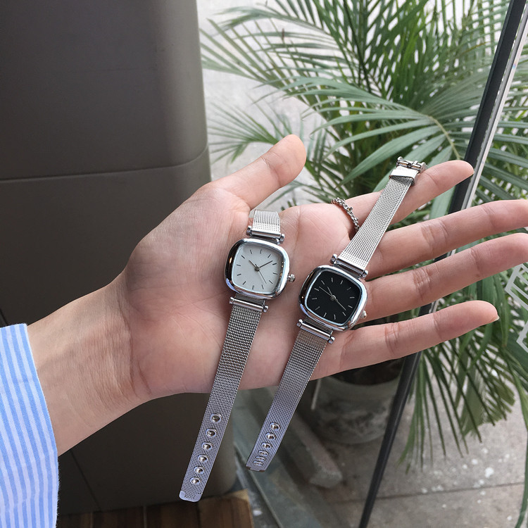 <b><p>simple square fema Metal watch wrist fashion</p></b><b><p>シンプル 正方形 女性 メタル時計 手首 ファッション アンティーク</p></b><br /><br /><p align='center'>