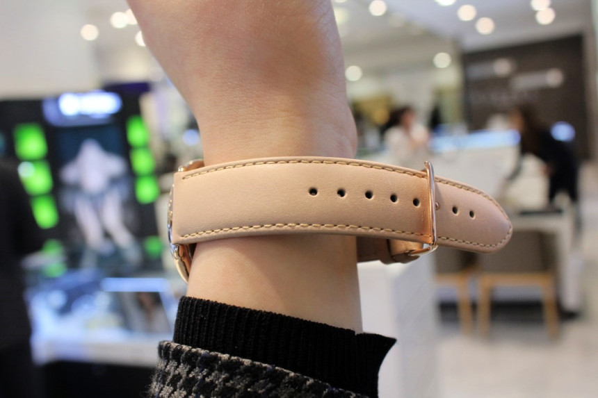 <b><p>Guess Ladi KENNEDY Roman index Pk leather</p></b><b><p>ゲス レディース ケネ ローマ字 インデックス ピンクの革バンドの腕時計 W1068L5</p></b><br /><br /><p align='center'>