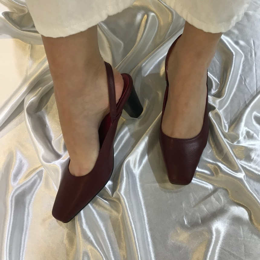 <b><p>Korean daily Each Middle Hl Sling Bag 6cm3059</p></b><b><p>韓国語 デイリー ガクコ ミドルヒール スリングバック6cm3059 ワンピースによく似合う</p></b><br /><br /><p align='center'>