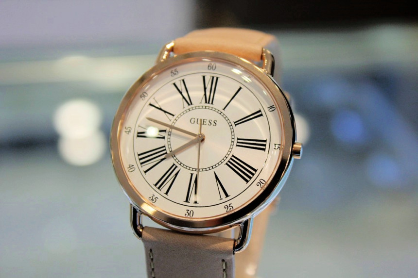 <b><p>Guess Ladi KENNEDY Roman index Pk leather</p></b><b><p>ゲス レディース ケネ ローマ字 インデックス ピンクの革バンドの腕時計 W1068L5</p></b><br /><br /><p align='center'>