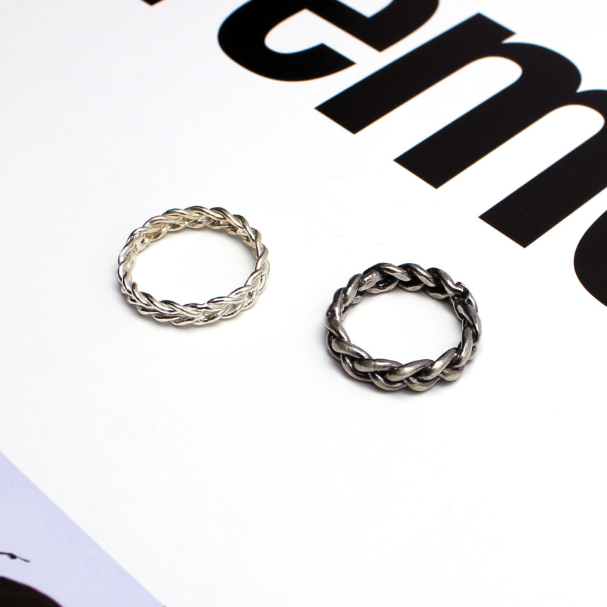 <b><p>Bold kink Silr album black rg four Seasons</p></b><b><p>ボールド ねじれ 銀の指輪 ブラック シルバーリング 四季 ヒップホップスタイル</p></b><br /><br /><p align='center'>