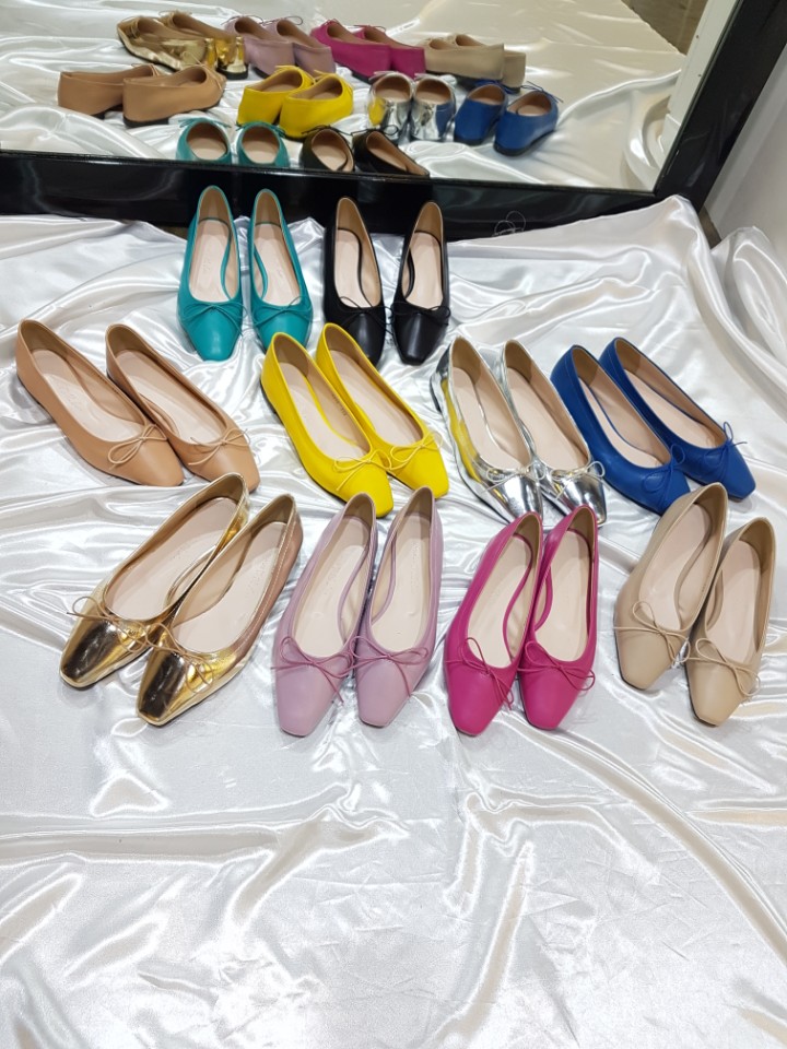<b><p>Korean ribbon Flat Shoes 10 cols 3212 Well-dssed</p></b><b><p>韓国語 リボン フラットシューズ 10カラー3212 ワンピースによく似合う 様々な演出気取っ</p></b><br /><br /><p align='center'>