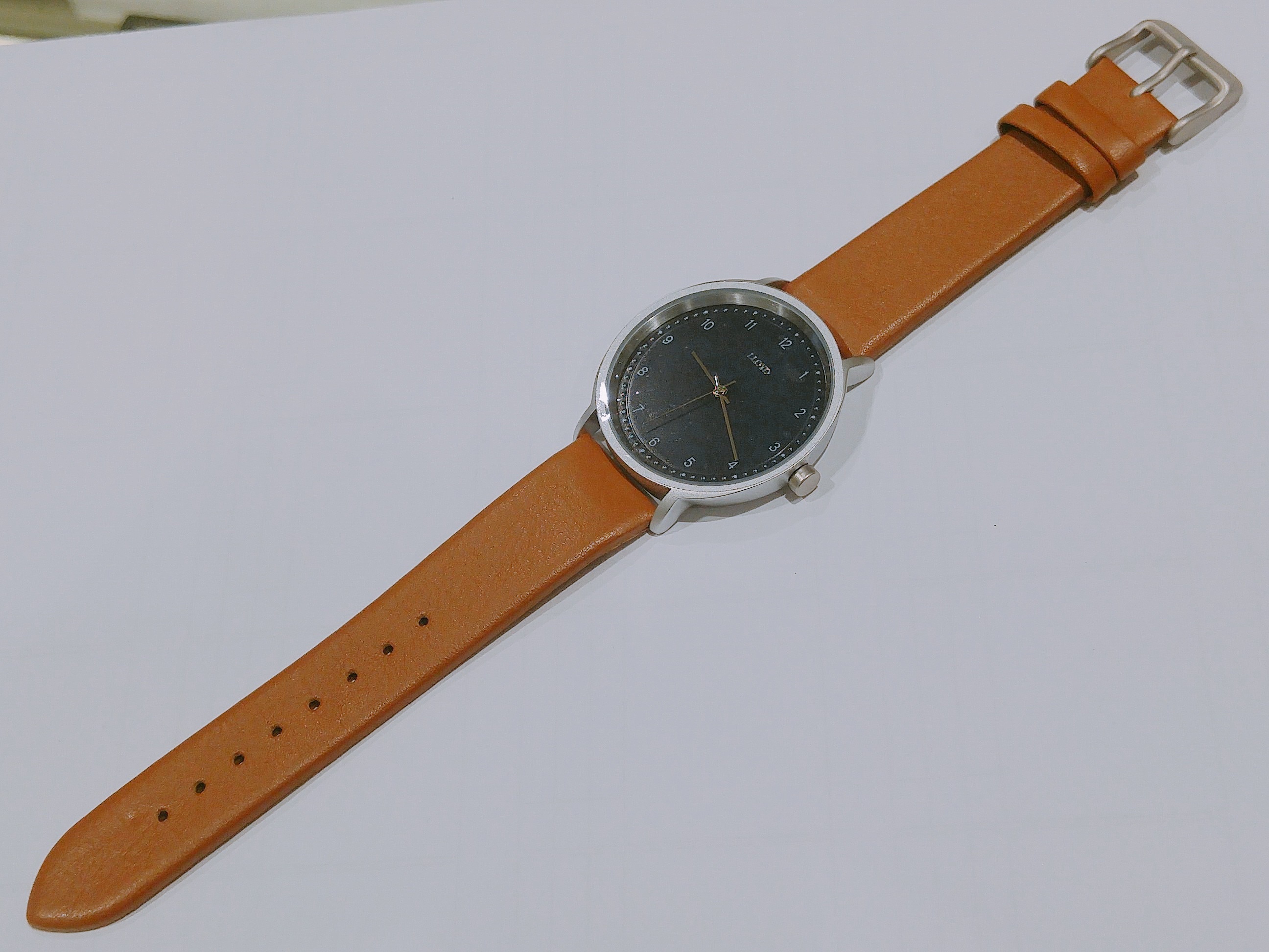 <b><p>Lloyd simple daily ather cou cck LL2G18371A</p></b><b><p>ロイド シンプル デイリー レザー カッ 時計 LL2G18371A 男 女性 ファッション</p></b><br /><br /><p align='center'>