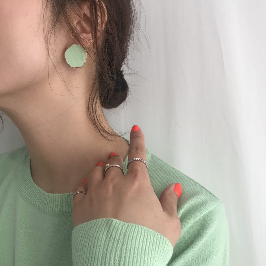 <b><p>Pastel earrings Viously coordad Colful design</p></b><b><p>パステルイヤリング 多様なコーディネートする カラフルなデザイン かわいいアクセサリー</p></b><br /><br /><p align='center'>