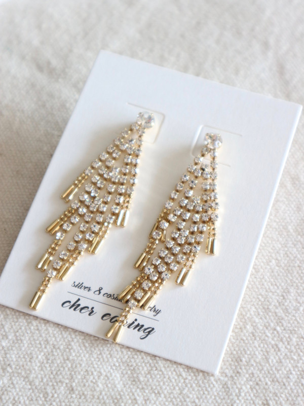 <b><p>gold Zoran Drop earring In sight eshy look</p></b><b><p>ゴールド ジュルラン ドロップイヤリングy 視線集中 ドレッシック 効果 光沢 手札ピルク</p></b><br /><br /><p align='center'>