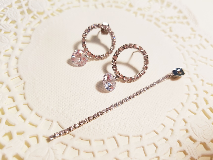 <b><p>Mourning femie Two way Unknown Drop earr</p></b><b><p>無排 女性らしい ツーウェイ オンバル ドロップ イヤリング 派手な キュービック</p></b><br /><br /><p align='center'>