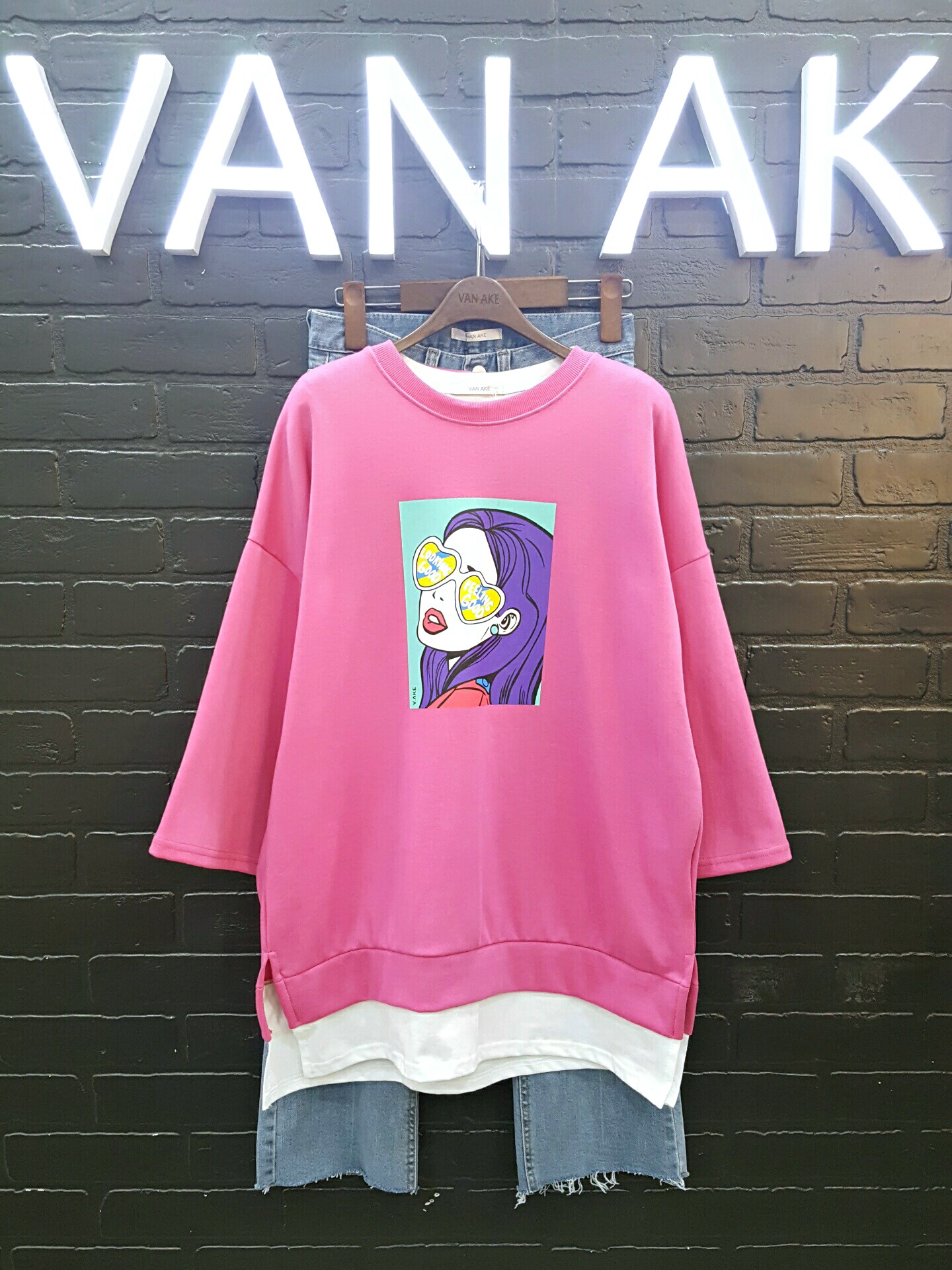 <b><p>Half acne Shirt Polo VA84THQ308Z Layered</p></b><b><p>半エイク ソングルTシャツVA84THQ308Z 重ね着ロ キャラクターティー スタイリッシュルック</p></b><br /><br /><p align='center'>