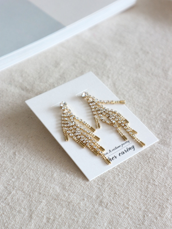 <b><p>gold Zoran Drop earring In sight eshy look</p></b><b><p>ゴールド ジュルラン ドロップイヤリングy 視線集中 ドレッシック 効果 光沢 手札ピルク</p></b><br /><br /><p align='center'>