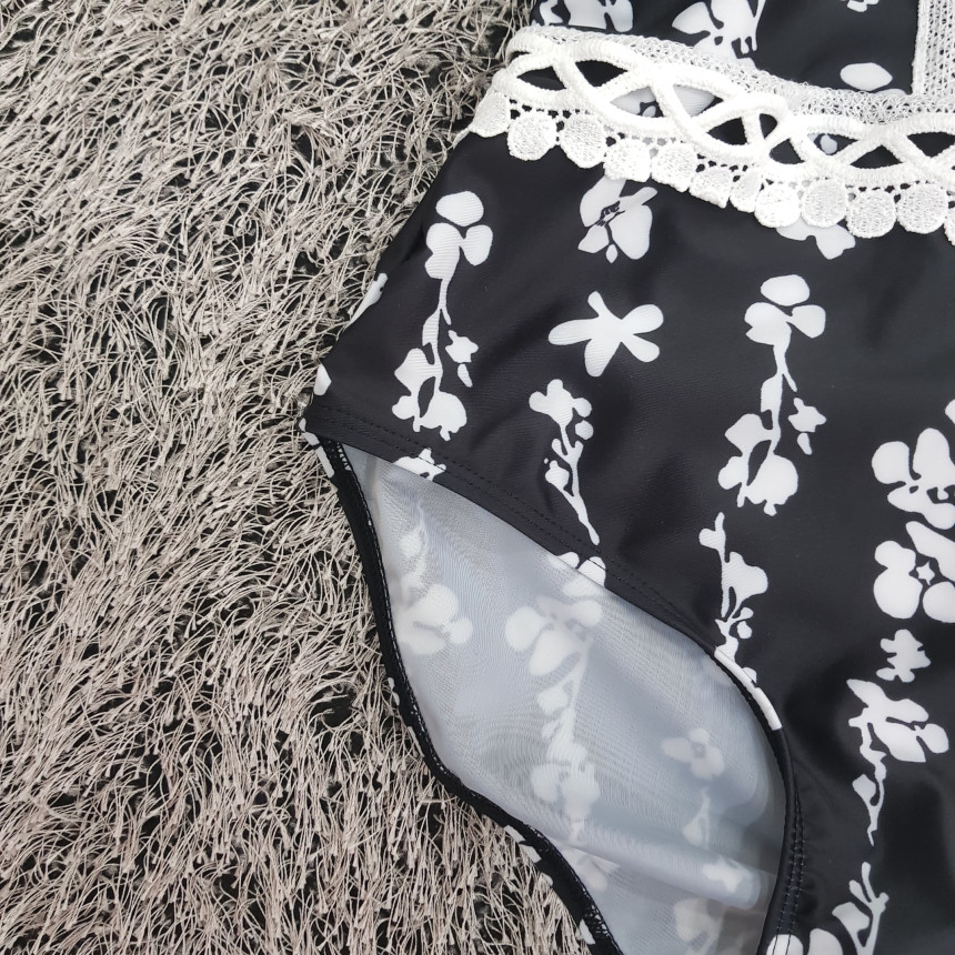 <b><p>embroidery Monoki Sexy Ray Beachwear Summ</p></b><b><p>刺繍 モノキニ セクシーな非ビーチウェア 夏バカンスルック ハワイアタイル ほのかには</p></b><br /><br /><p align='center'>