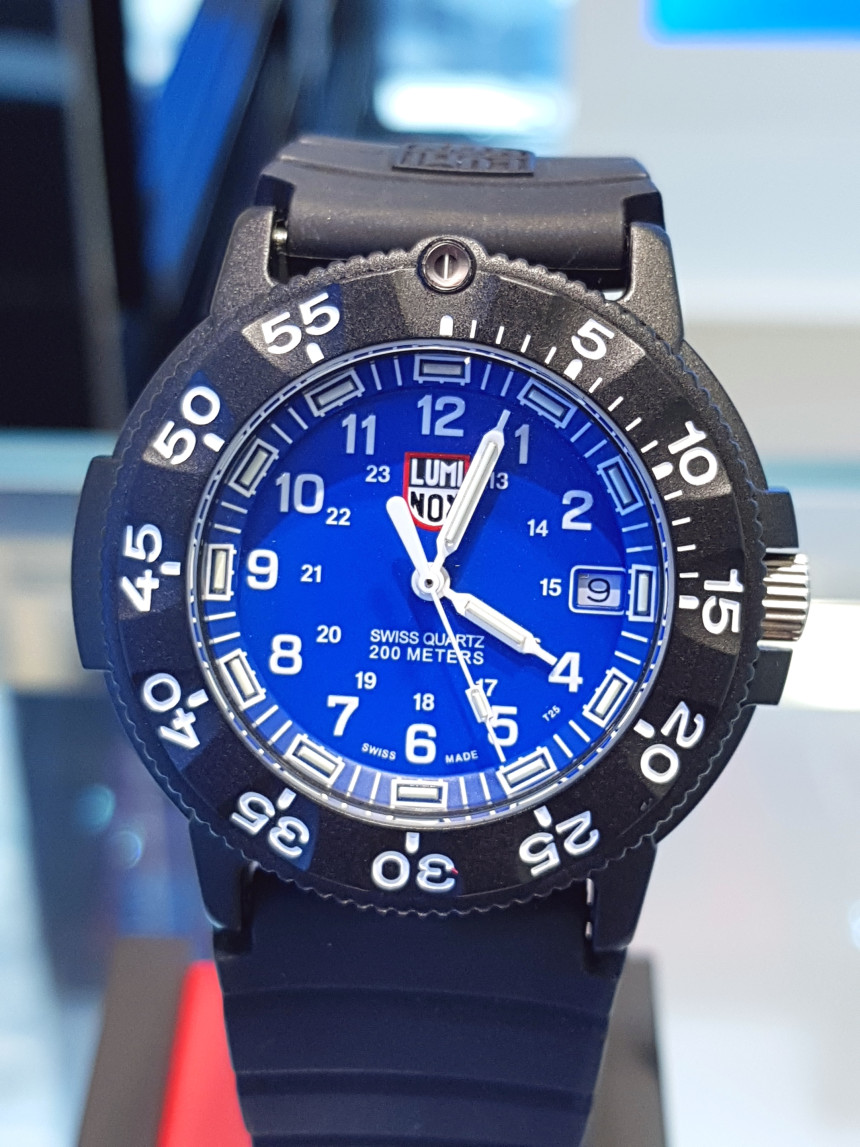 <b><p>Luminox Gallery Auck SEA XS.3003 Bouncg Sporty</p></b><b><p>ルミノックス ギャラリーオクロ 海 XS.3003 弾ける スポーティ時計 カジュアルな</p></b><br /><br /><p align='center'>