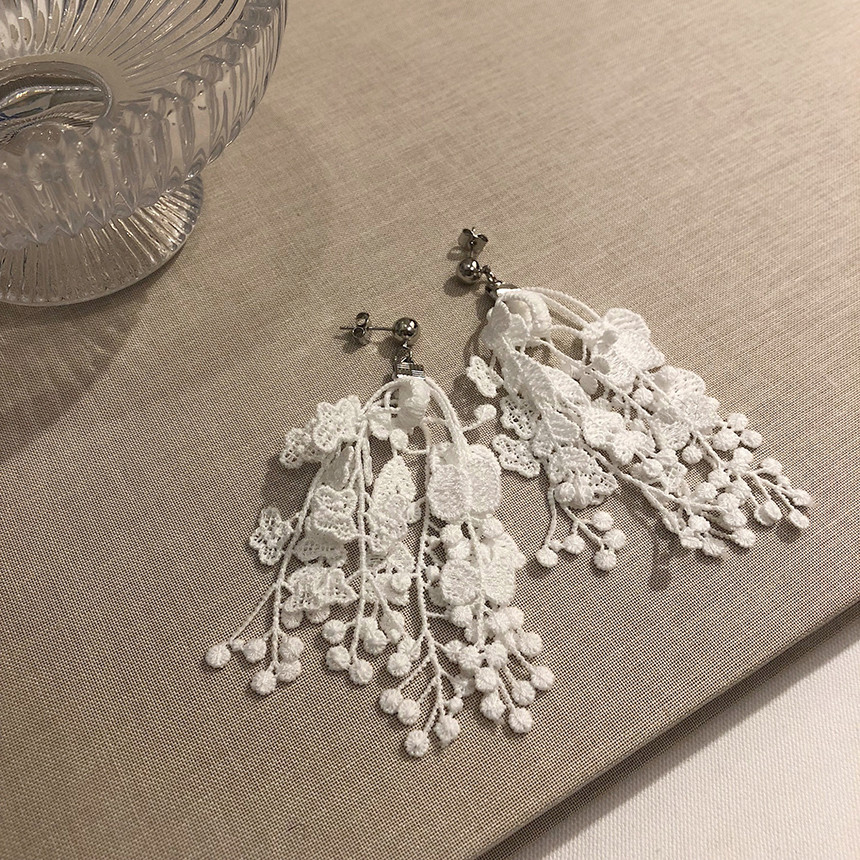 <b><p>Violet race Drop earring c617 ult White Sky</p></b><b><p>バイオレット レース ドロップイヤリング acc617 超 ホワイト ゆらゆら ヨリヨリた</p></b><br /><br /><p align='center'>