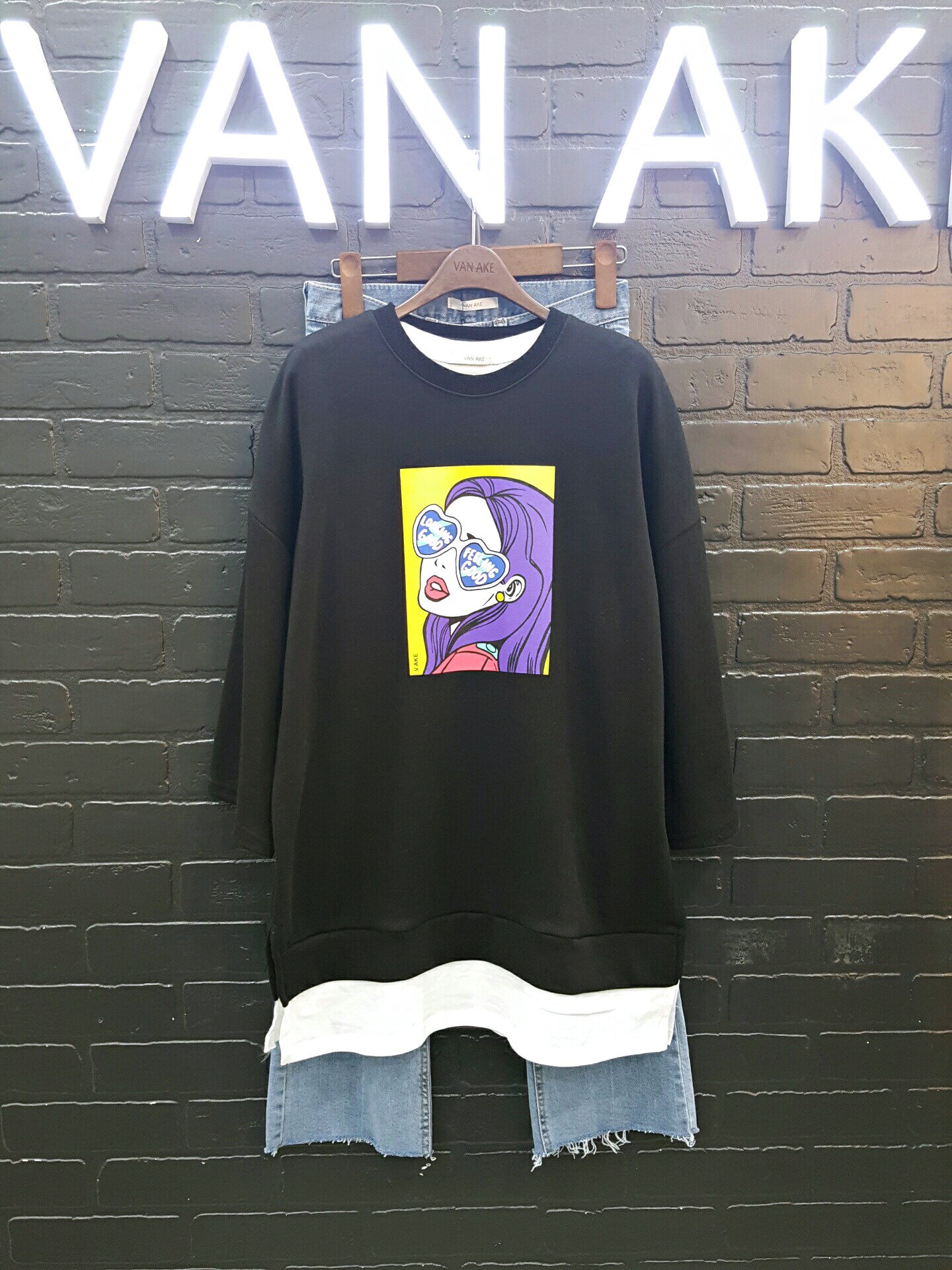 <b><p>Half acne Shirt Polo VA84THQ308Z Layered</p></b><b><p>半エイク ソングルTシャツVA84THQ308Z 重ね着ロ キャラクターティー スタイリッシュルック</p></b><br /><br /><p align='center'>