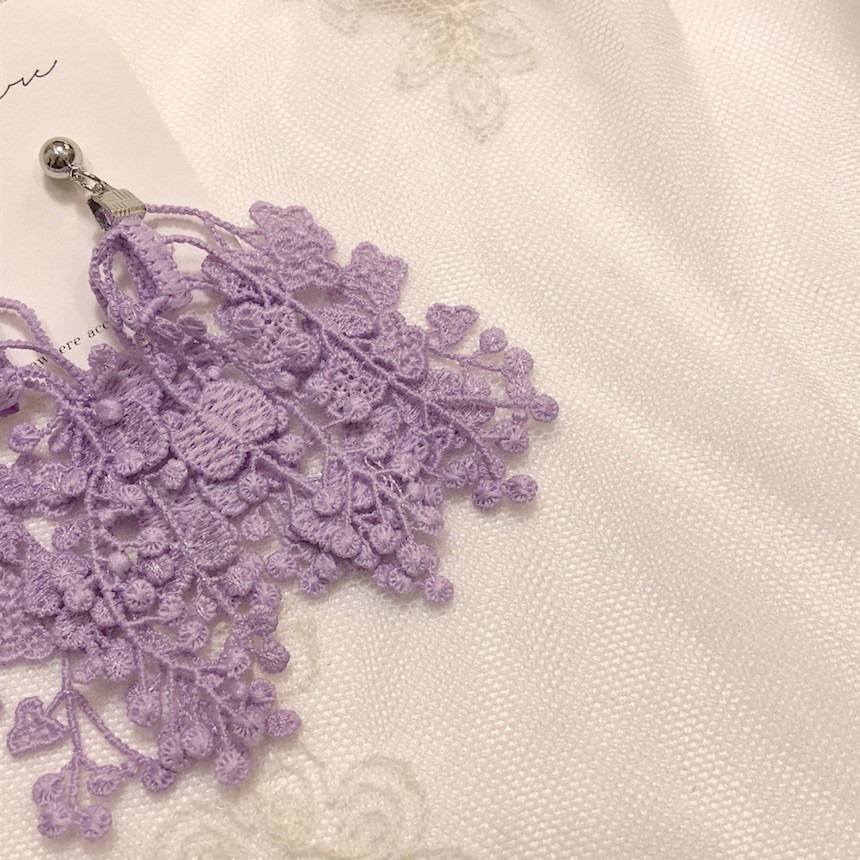 <b><p>Violet race Drop earring c617 ult White Sky</p></b><b><p>バイオレット レース ドロップイヤリング acc617 超 ホワイト ゆらゆら ヨリヨリた</p></b><br /><br /><p align='center'>
