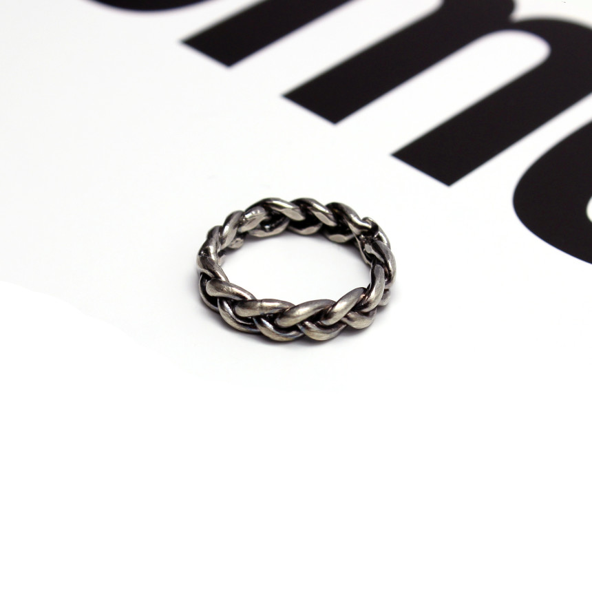 <b><p>Bold kink Silr album black rg four Seasons</p></b><b><p>ボールド ねじれ 銀の指輪 ブラック シルバーリング 四季 ヒップホップスタイル</p></b><br /><br /><p align='center'>