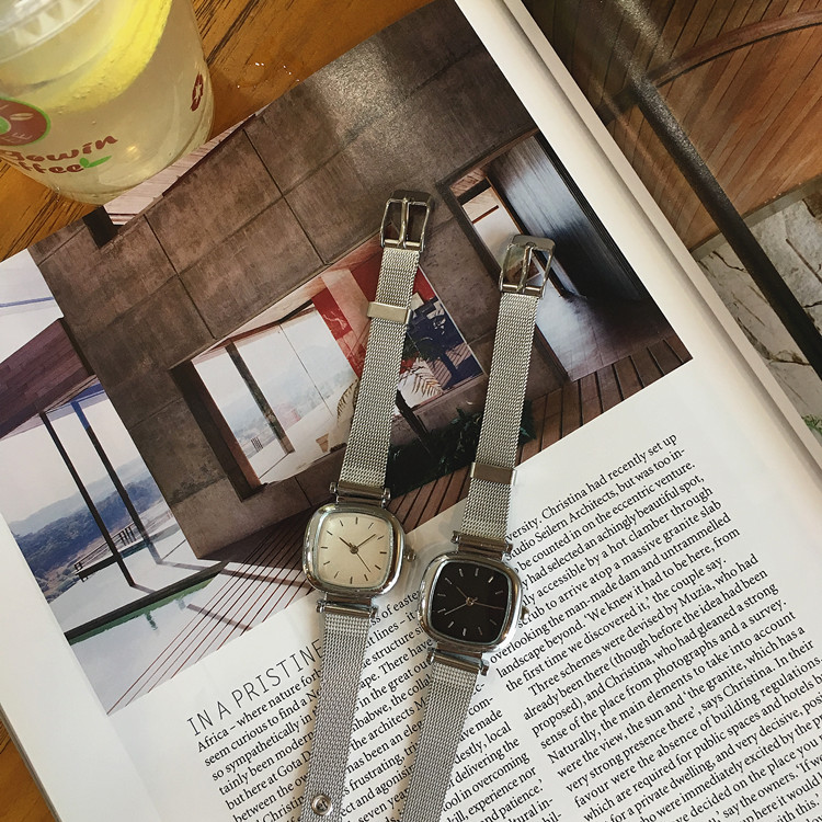 <b><p>simple square fema Metal watch wrist fashion</p></b><b><p>シンプル 正方形 女性 メタル時計 手首 ファッション アンティーク</p></b><br /><br /><p align='center'>