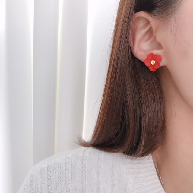 <b><p>Clia Birth earring flower 6 Feme Wedd cony</p></b><b><p>椿 花言葉 イヤリング フラワー 6 色 フェミニンな 結婚式の祝賀客ルックコーディネート</p></b><br /><br /><p align='center'>