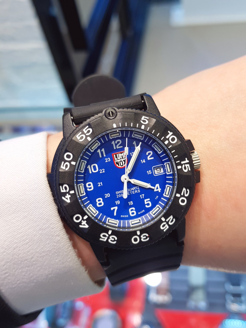 <b><p>Luminox Gallery Auck SEA XS.3003 Bouncg Sporty</p></b><b><p>ルミノックス ギャラリーオクロ 海 XS.3003 弾ける スポーティ時計 カジュアルな</p></b><br /><br /><p align='center'>