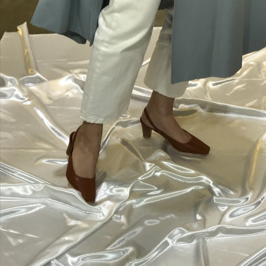 <b><p>Korean daily Each Middle Hl Sling Bag 6cm3059</p></b><b><p>韓国語 デイリー ガクコ ミドルヒール スリングバック6cm3059 ワンピースによく似合う</p></b><br /><br /><p align='center'>