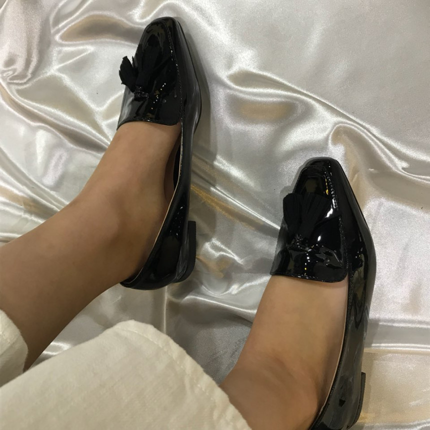 <b><p>Korean enamel Tess Sho Flat 3245 Wl-ded A</p></b><b><p>Koreanエナメル タッセル フラットシューズ3245 ワンピースによく似合う</p></b><br /><br /><p align='center'>