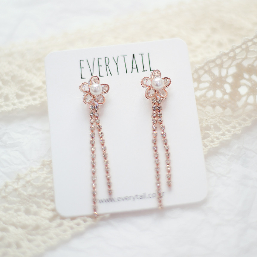 <b><p>Spring Flowers Rose Gold Two-le cubic ear</p></b><b><p>春の花 ローズゴールド 二行キュービック イヤリング モダンファッション ケバケバ</p></b><br /><br /><p align='center'>