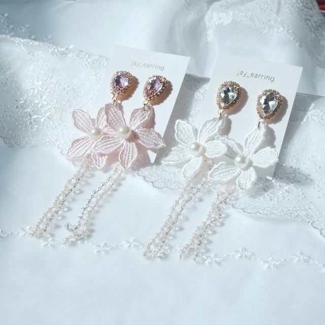 <b><p>race Flower Pearl crystal Drop ring Soft</p></b><b><p>レース 花 真珠 クリスタル ドロップ イヤリング ほのか 女性らしいルック オールブラファッション</p></b><br /><br /><p align='center'>