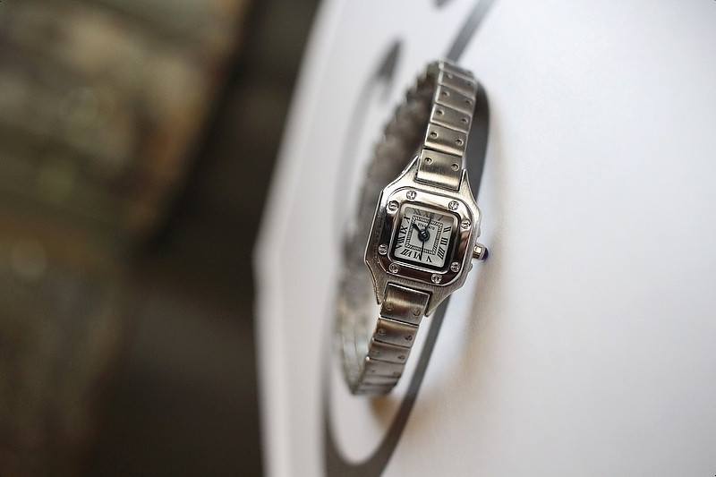 <b><p>Minimal edge Won Met watch fee 20's Ref</p></b><b><p>ミニマル エッジ 女性 メタル時計 20代 洗練された すっきりとした カジュアル</p></b><br /><br /><p align='center'>